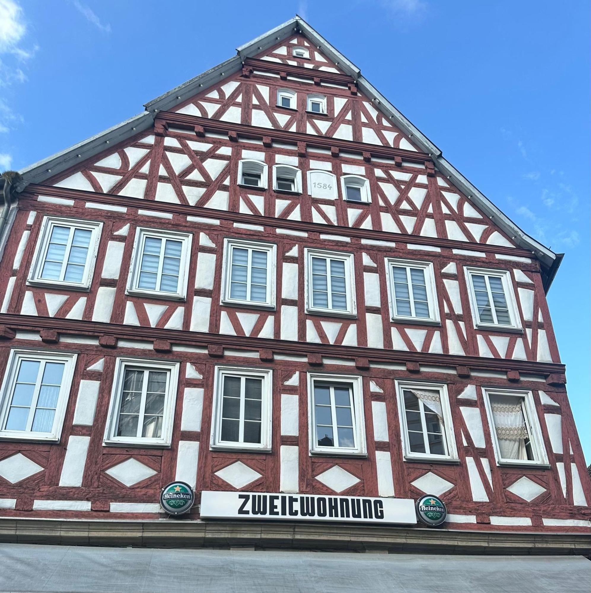 Stylisches Apartment Mit Grossem Tageslichbad Am Marktplatz Leonberg Extérieur photo