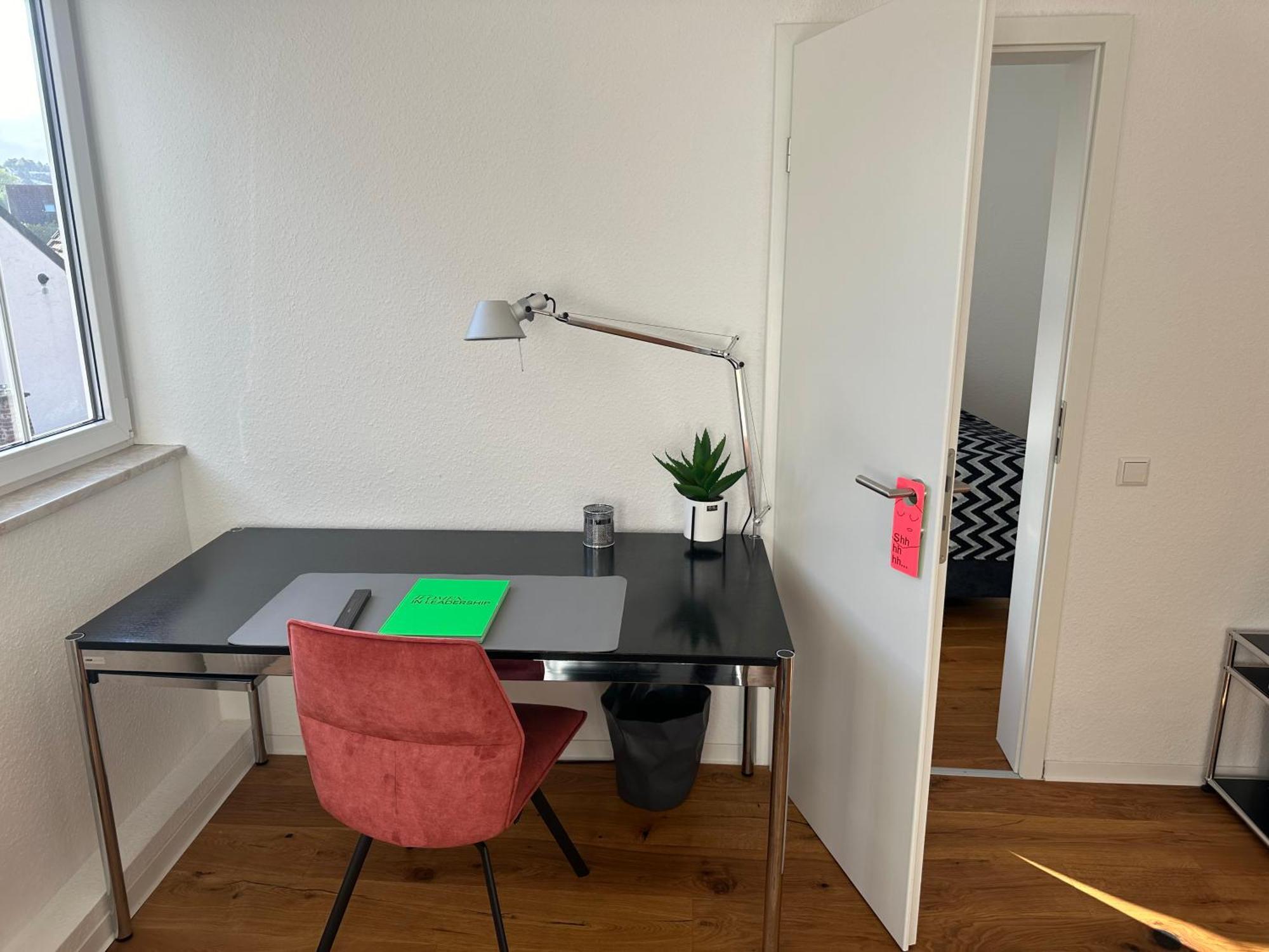Stylisches Apartment Mit Grossem Tageslichbad Am Marktplatz Leonberg Extérieur photo