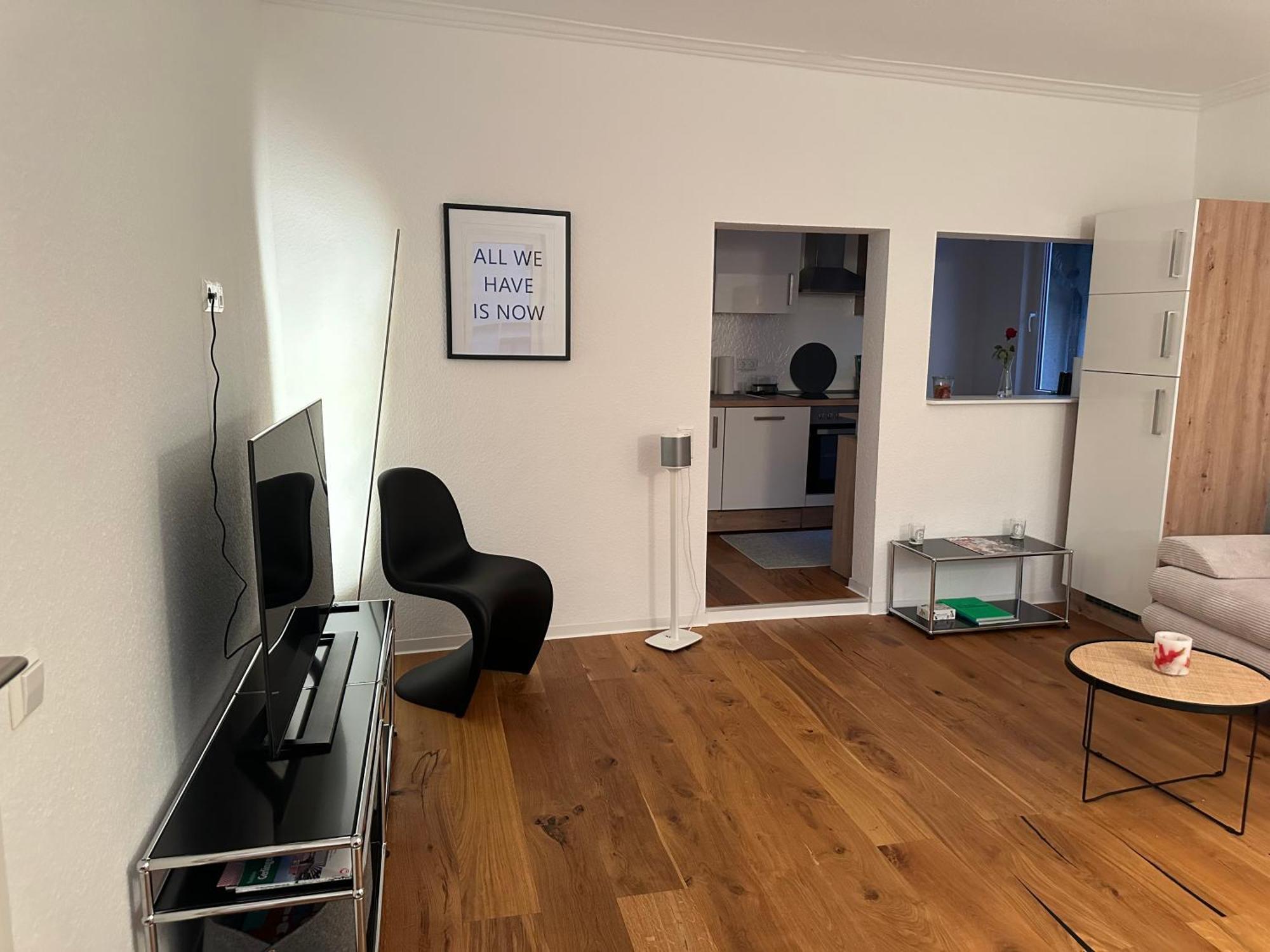 Stylisches Apartment Mit Grossem Tageslichbad Am Marktplatz Leonberg Extérieur photo